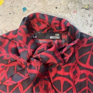 Moschino Love Blouse Red Black Chain Print Bow Tie Silk Feel Button Up Top